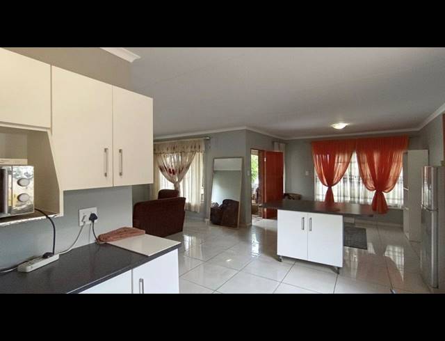 3 BEDROOM FREESTANDING FOR SALE IN HOWICK WEST
